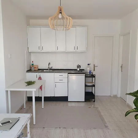 Surf House Next To The Beach, Pool & Tennis - 2 Double Apartment *